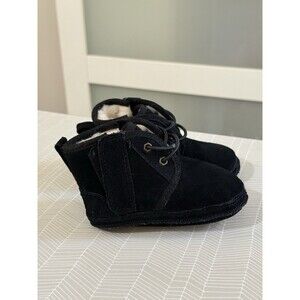 UGG Neumel Chukka Boots Baby Toddler Sz 4 / 5 Black Suede